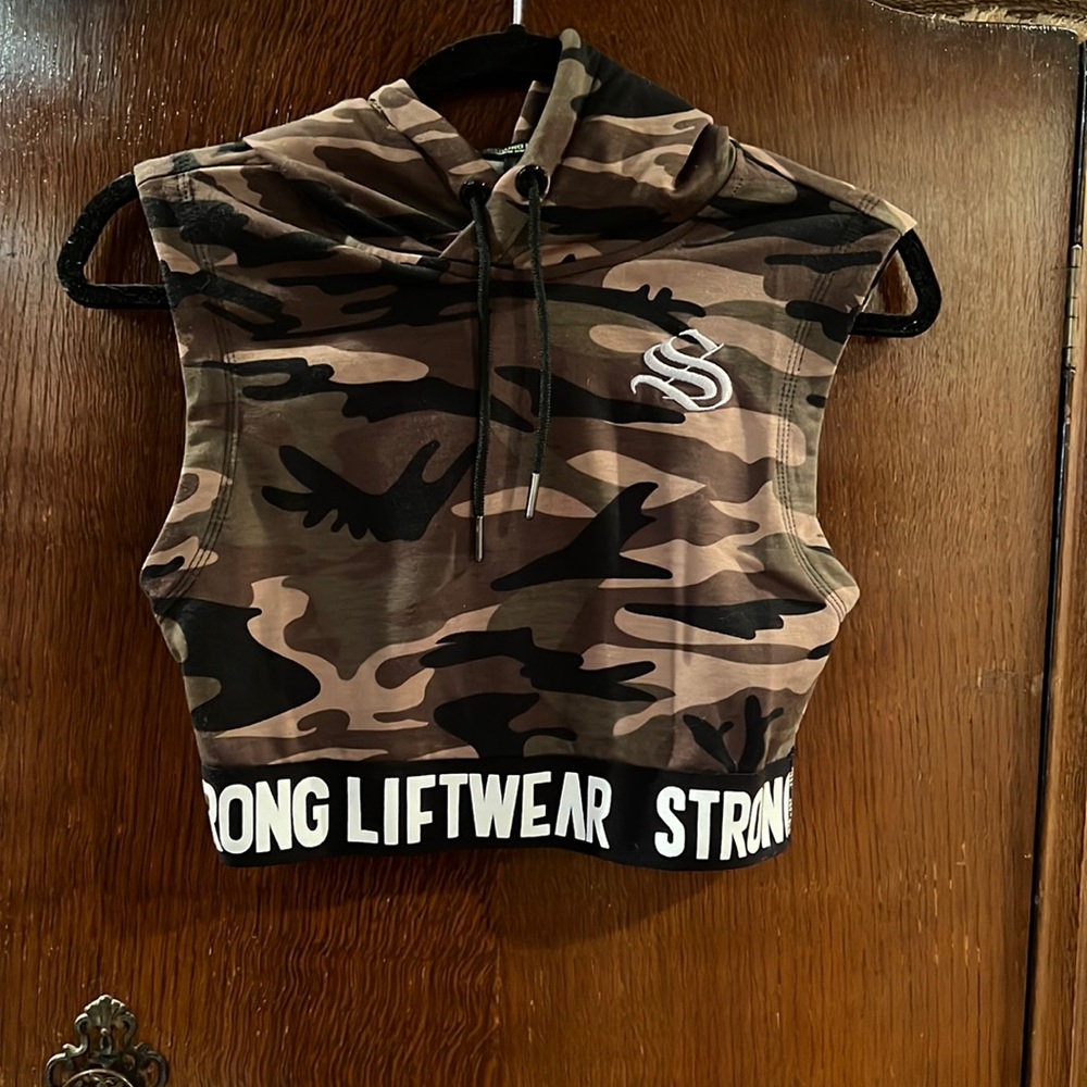 Strong Liftwear cropped sleeveless hoodie.